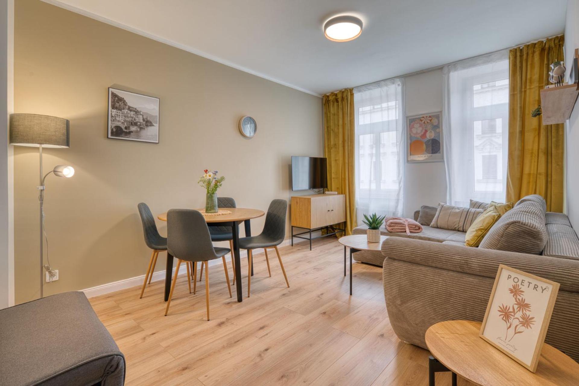 Beautiful 2 Apartment